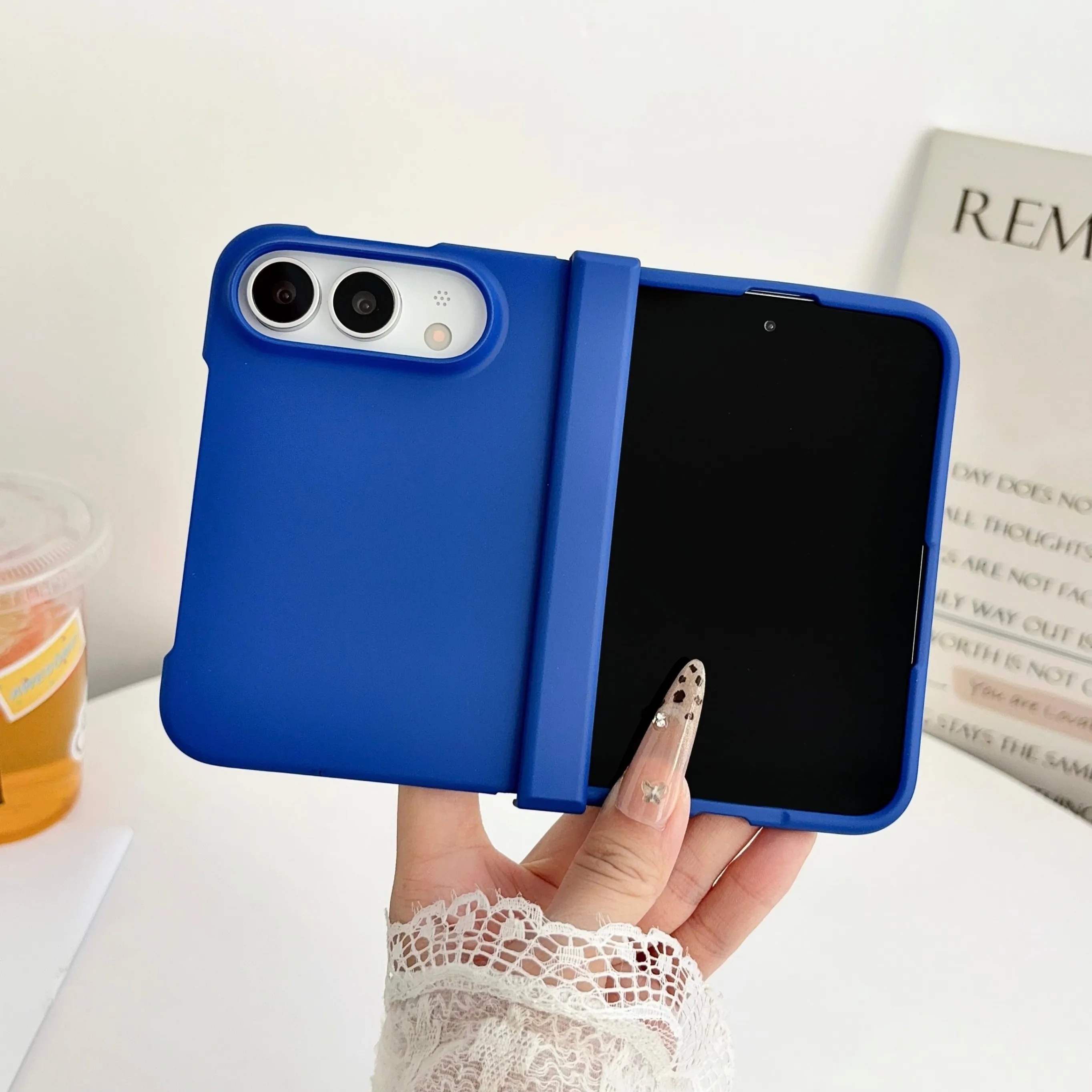 Matte Hard Pc Back Case - ドーパミンスキンフィール マット仕上げのiPhone用ケース。Apple iPhone Duoに対応。ヒンジ部分を保護し、衝撃吸収性に優れたスリムな背面ハードカバー。