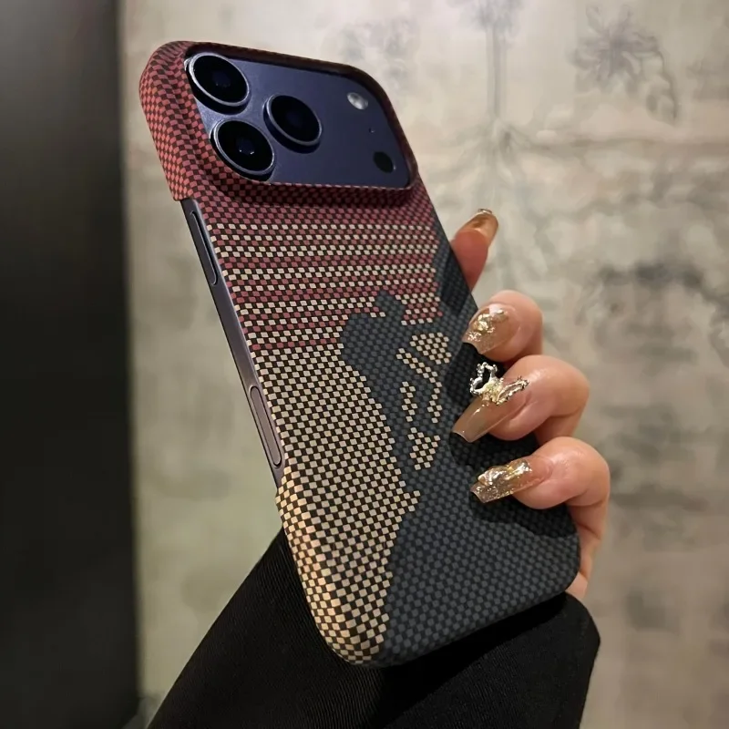 iPhone 18、17、16、15、14、13、12 Pr - Matte Hard Pc Back Case のレビューと価格